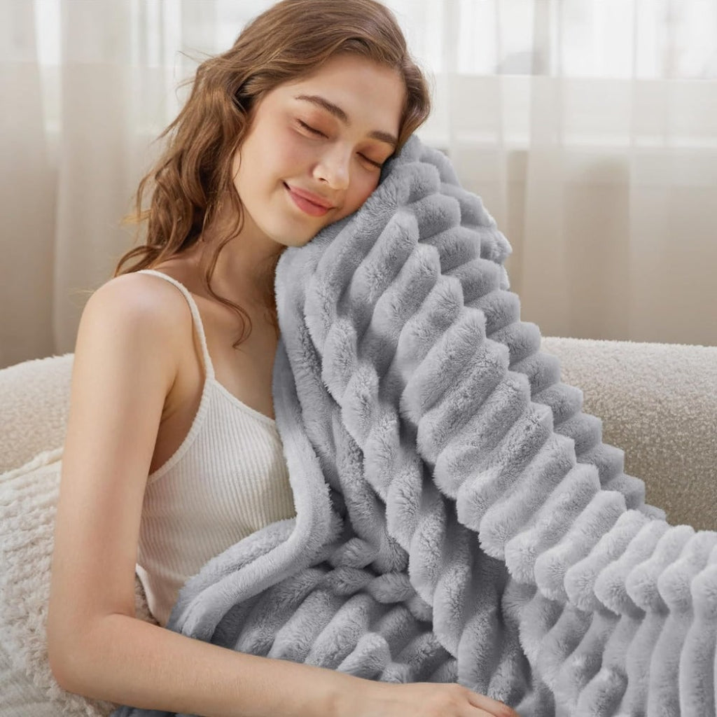 Scandinavian Textured Plush Throw Blanket