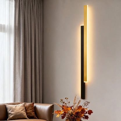 Doppia in black and gold